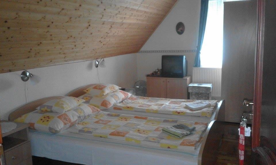 Ilda Apartments Harkány Szoba fotó